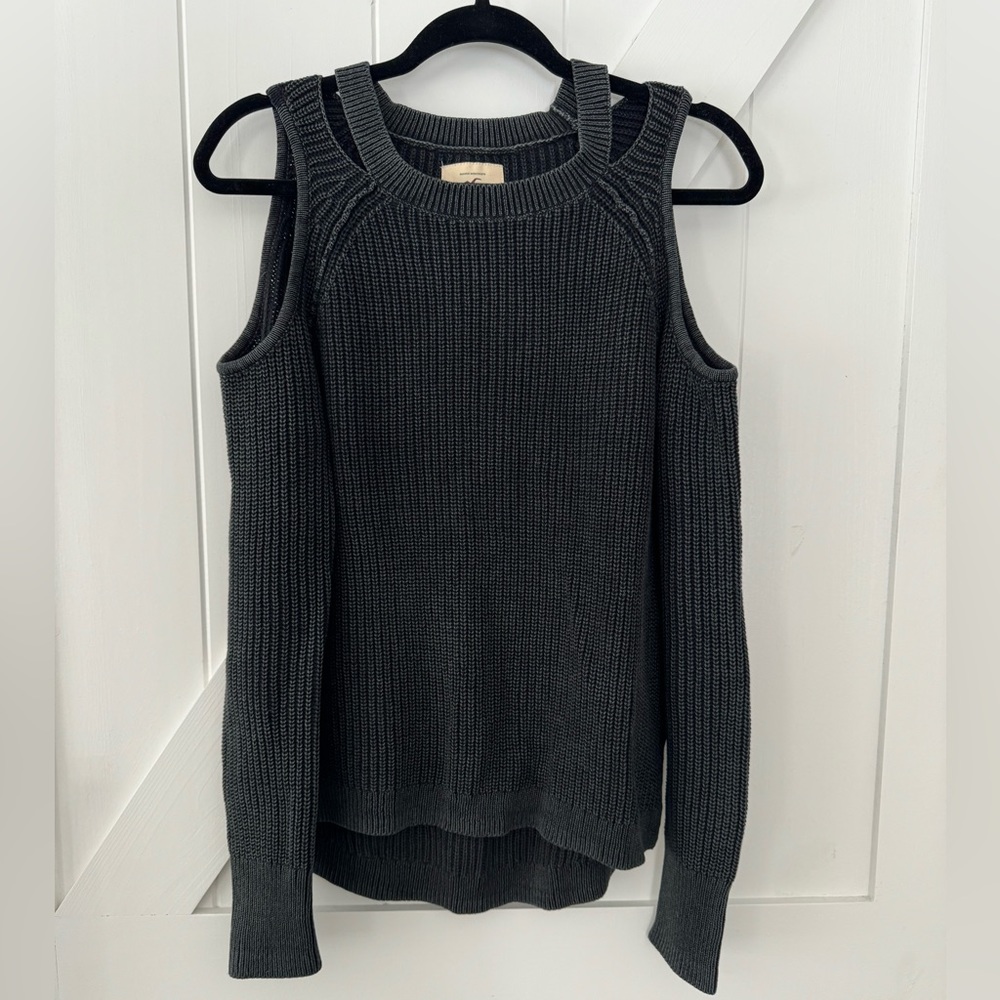 Hollister sweater size S